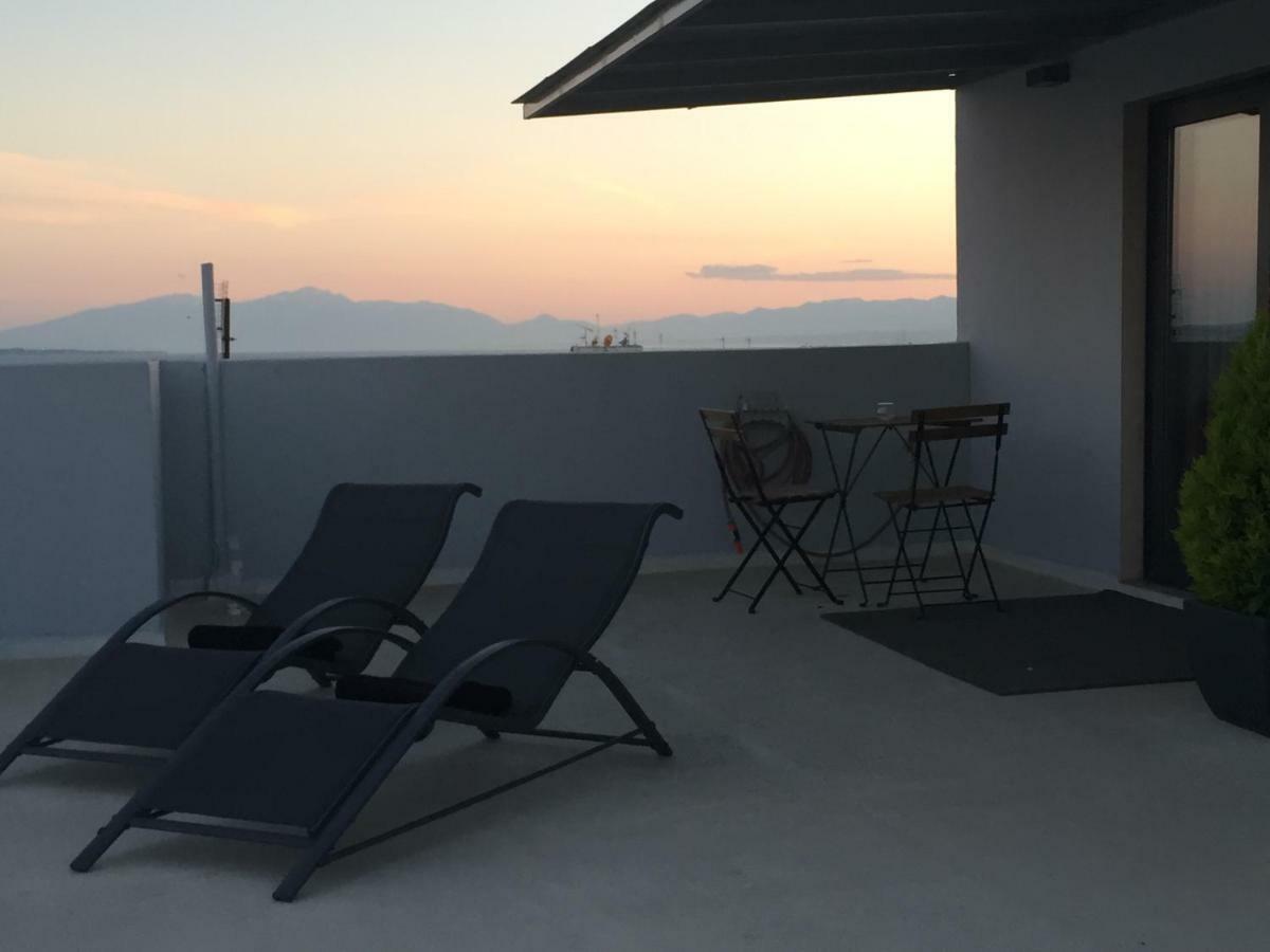 Stylish Seaview Rooftop Thessaloniki Exterior photo